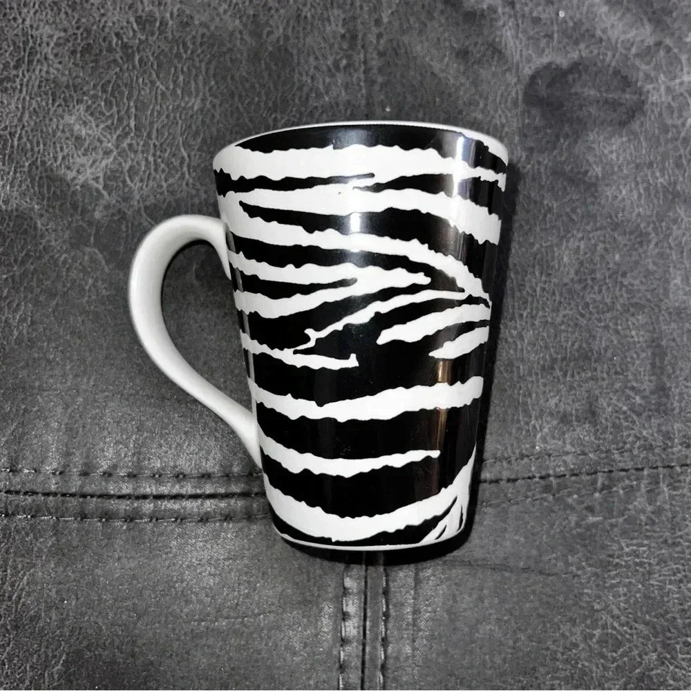 Roscher and Co Zebra Collection Coffee Mug Cup - Zebra Print